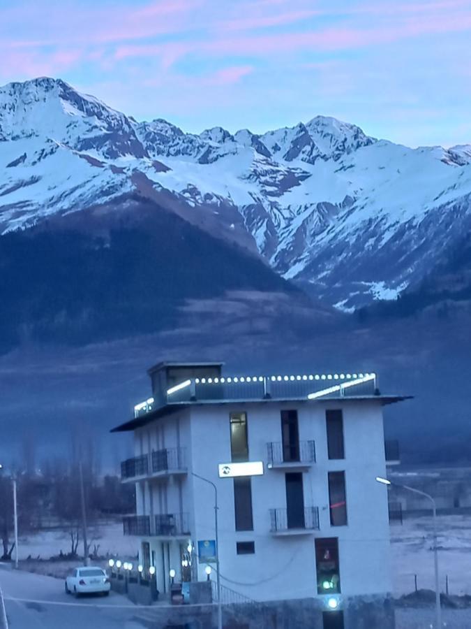 Tetne Qor Guesthouse Μέστια Εξωτερικό φωτογραφία