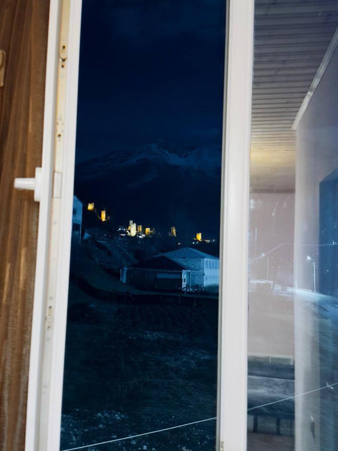 Tetne Qor Guesthouse Μέστια Εξωτερικό φωτογραφία