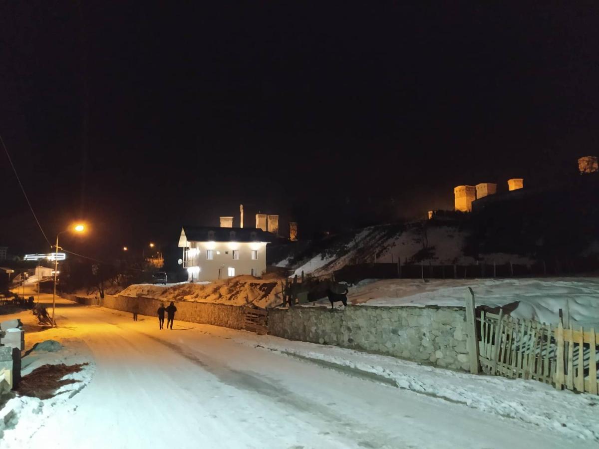Tetne Qor Guesthouse Μέστια Εξωτερικό φωτογραφία